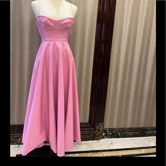 Alex Perry - Picture 4 of 4